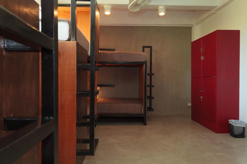 Kama Bangkok Bed & Breakfast Екстериор снимка