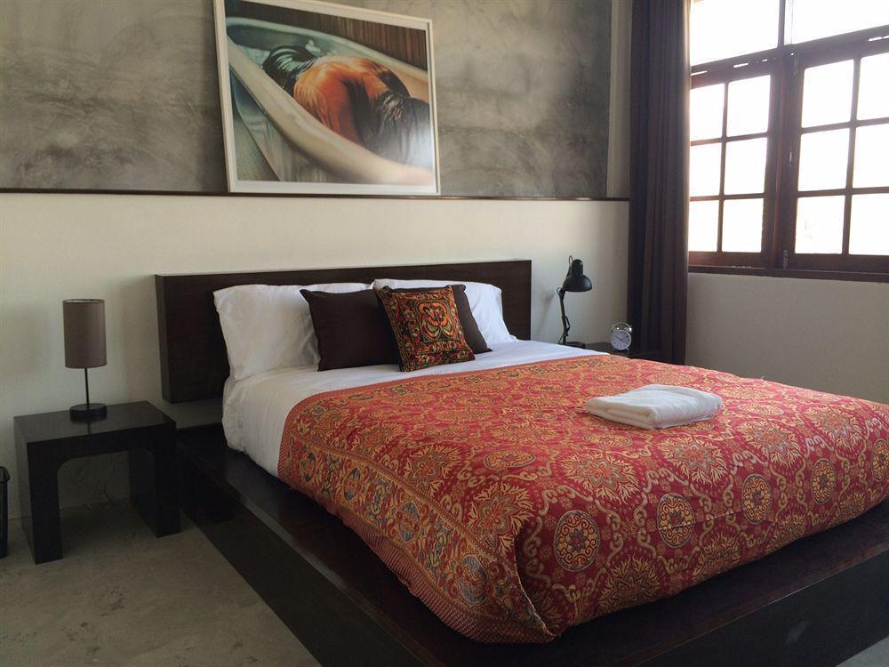 Kama Bangkok Bed & Breakfast Екстериор снимка