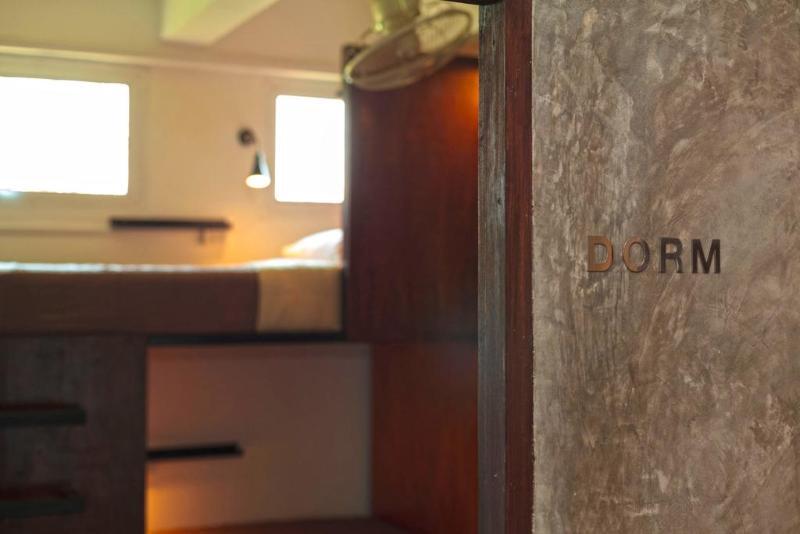 Kama Bangkok Bed & Breakfast Екстериор снимка