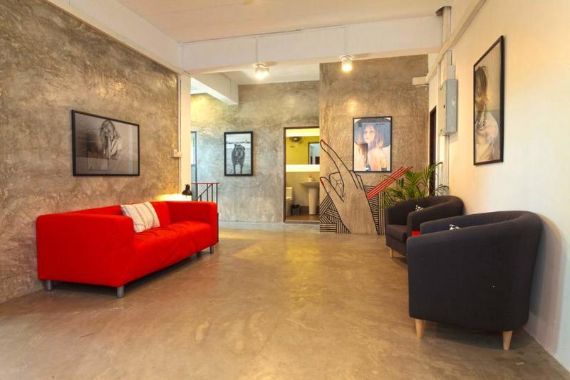 Kama Bangkok Bed & Breakfast Екстериор снимка