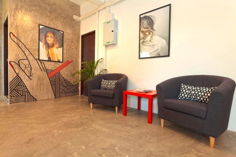 Kama Bangkok Bed & Breakfast Екстериор снимка